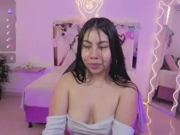 ZURY-TAY  live sex cam