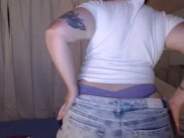 Peachypom  live sex cam