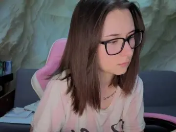 Alisa21-1  live sex cam