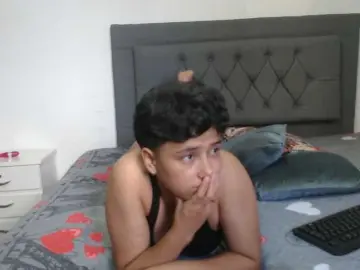 Blaketaylor21  live sex cam
