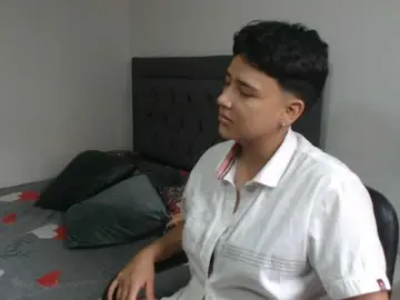 Blaketaylor21  live sex cam