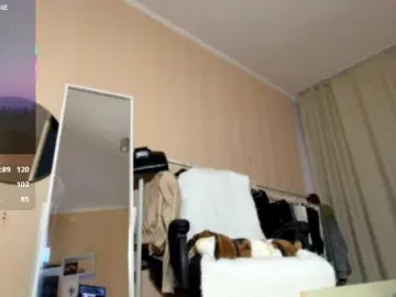 Emmy1221  live sex cam