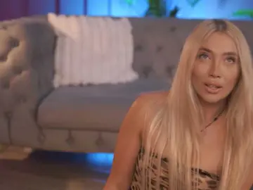 HottieJessyeX  live sex cam