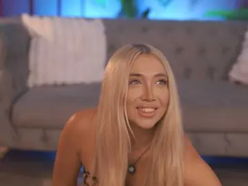HottieJessyeX  live sex cam