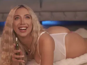 HottieJessyeX  live sex cam