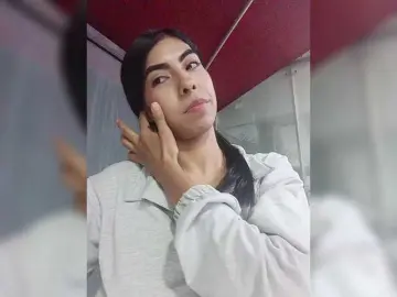 MaiaWatson  live sex cam