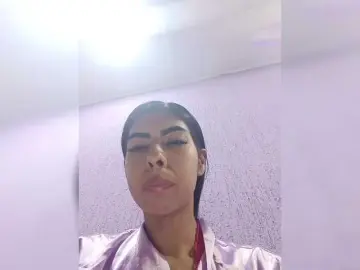 MaiaWatson  live sex cam