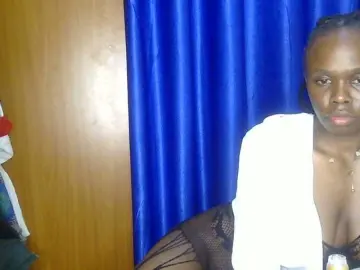 PetiteDesiree  live sex cam