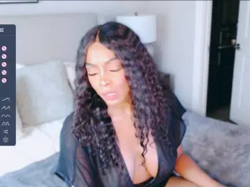 SparkleTittes  live sex cam