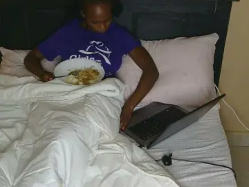 Kinkydolll  live sex cam