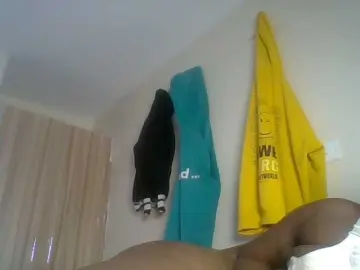 Curvygurl  live sex cam