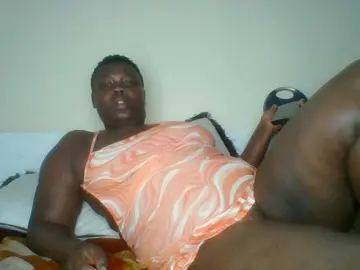 Curvygurl  live sex cam