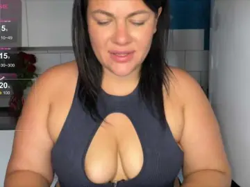 Eyesliketheocean  live sex cam