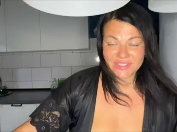 Eyesliketheocean  live sex cam