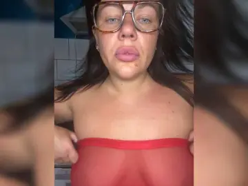 Eyesliketheocean  live sex cam