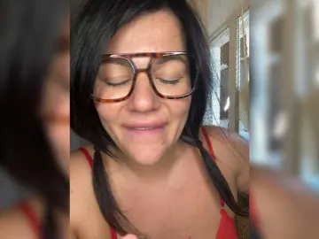 Eyesliketheocean  live sex cam