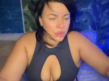 Eyesliketheocean  live sex cam