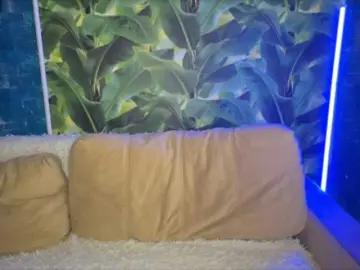 Eyesliketheocean  live sex cam