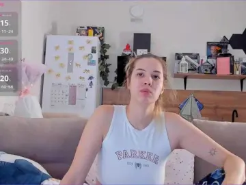 Girlalonehome  live sex cam