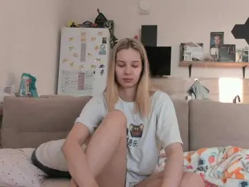 Girlalonehome  live sex cam