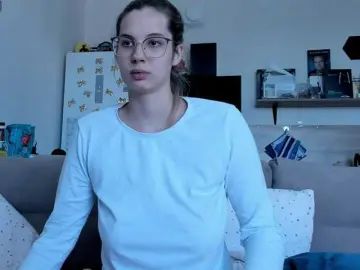 Girlalonehome  live sex cam