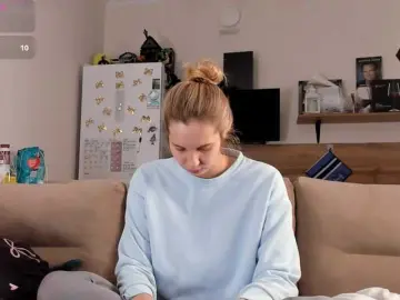 Girlalonehome  live sex cam