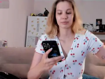 Girlalonehome  live sex cam