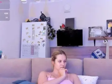 Girlalonehome  live sex cam