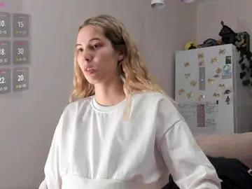 Girlalonehome  live sex cam
