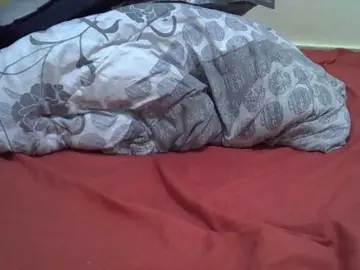 Sexyvee2  live sex cam