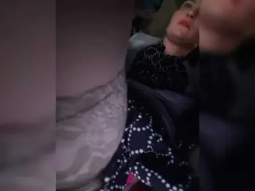 DIVORA  live sex cam