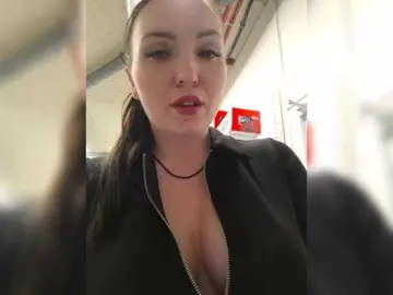 DIVORA  live sex cam