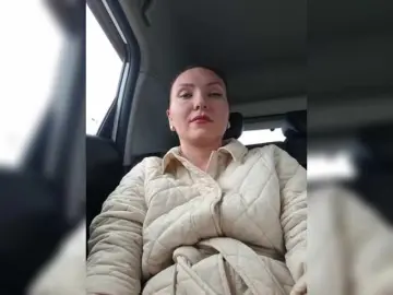 DIVORA  live sex cam