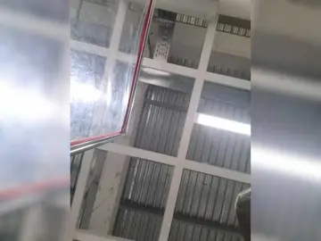 DIVORA  live sex cam