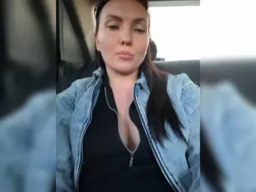 DIVORA  live sex cam