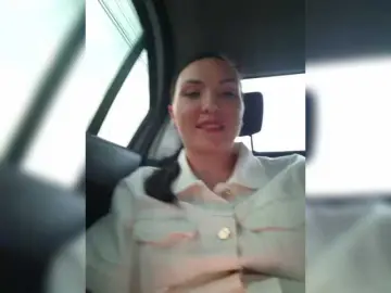 DIVORA  live sex cam