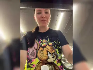 DIVORA  live sex cam
