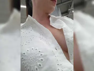 DIVORA  live sex cam