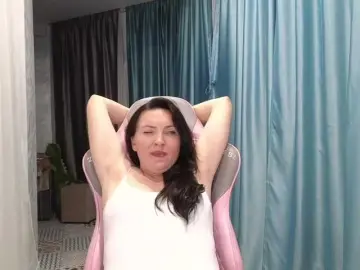 DIVORA  live sex cam
