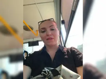 DIVORA  live sex cam