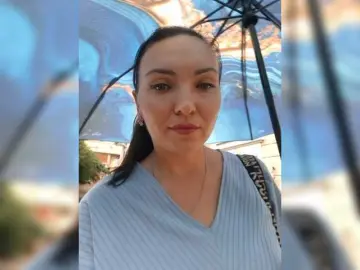DIVORA  live sex cam