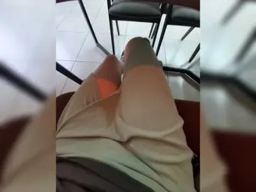 DIVORA  live sex cam