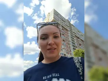 DIVORA  live sex cam