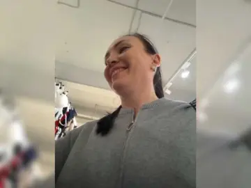 DIVORA  live sex cam