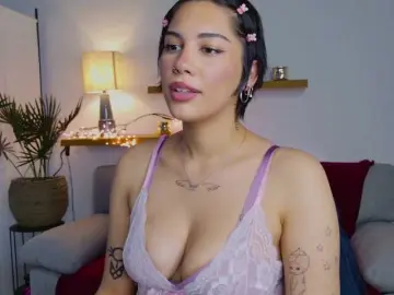 LoraShines  live sex cam