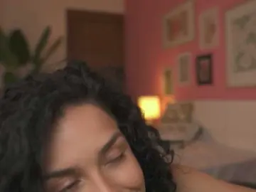 Mila-mila  live sex cam