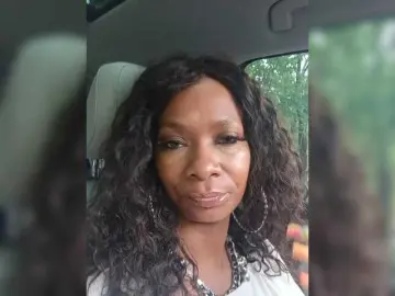 MissThang45  live sex cam
