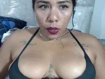 Pocahontas17  live sex cam