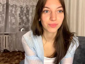 CameliaHovermale  live sex cam