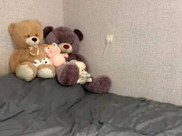 CameliaHovermale  live sex cam